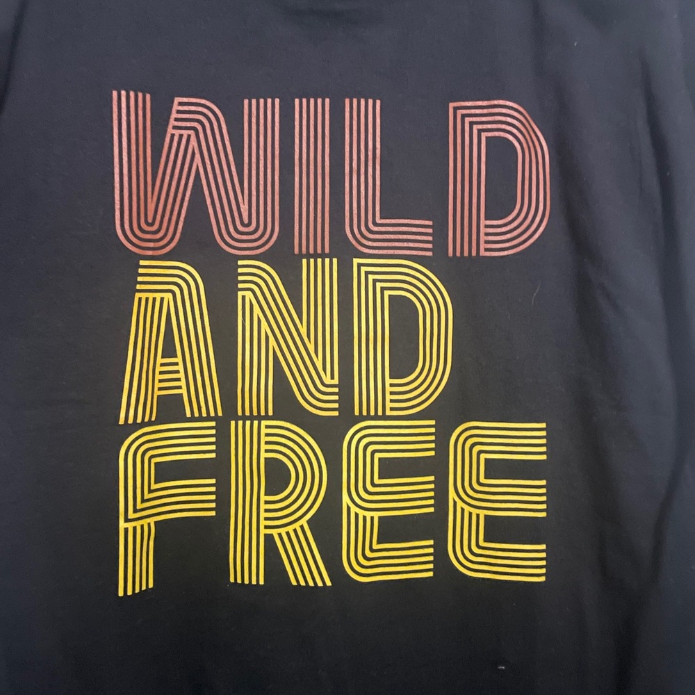 New West + Wild Black Wild And Free Graphic T Shirt Women's Medium Cotton
